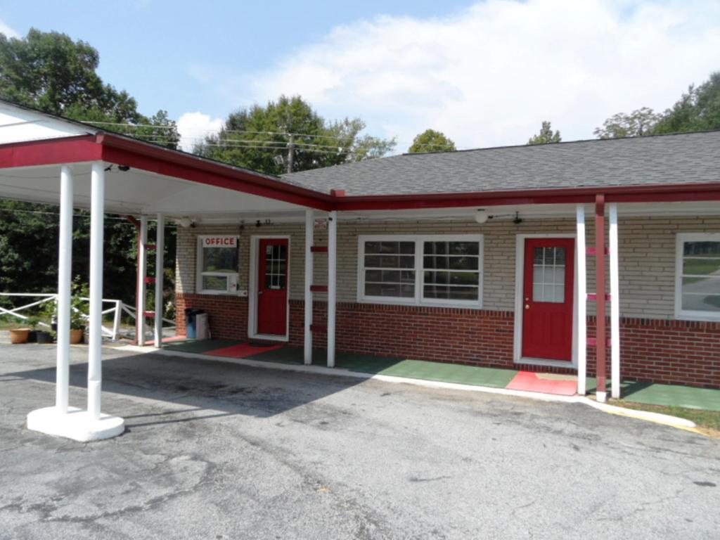 Skyland Motel Cornelia Dış mekan fotoğraf